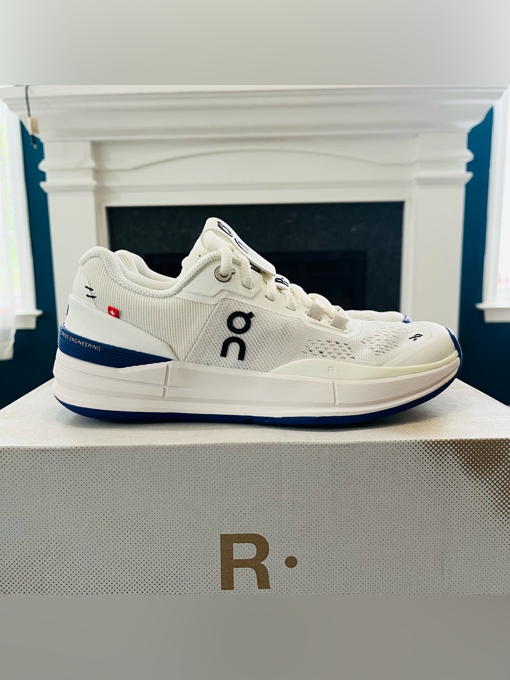 Sz 5.5 On The Roger Advantage Pro Women's Tennis Shoes White/Indigo 48.98720 NEW